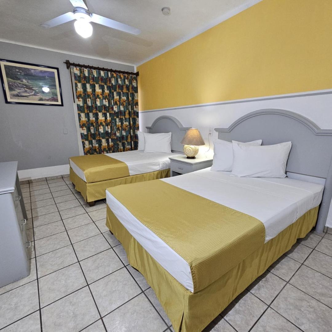 Hotel Costa Brava Manzanillo Ngoại thất bức ảnh